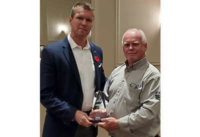 Ideal Supply Hands out Electrical Division Vendor of the Year Award